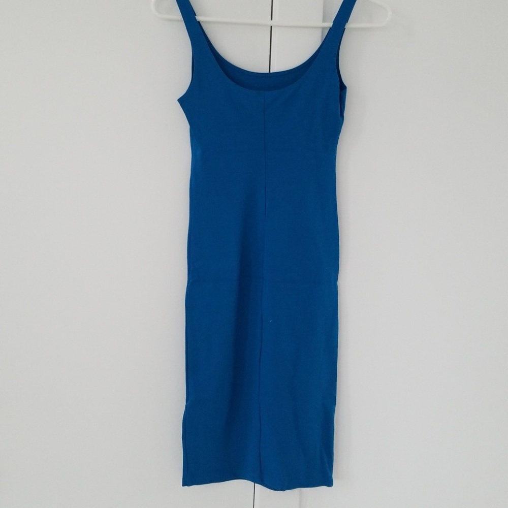 Dress - Picture 3 of 4